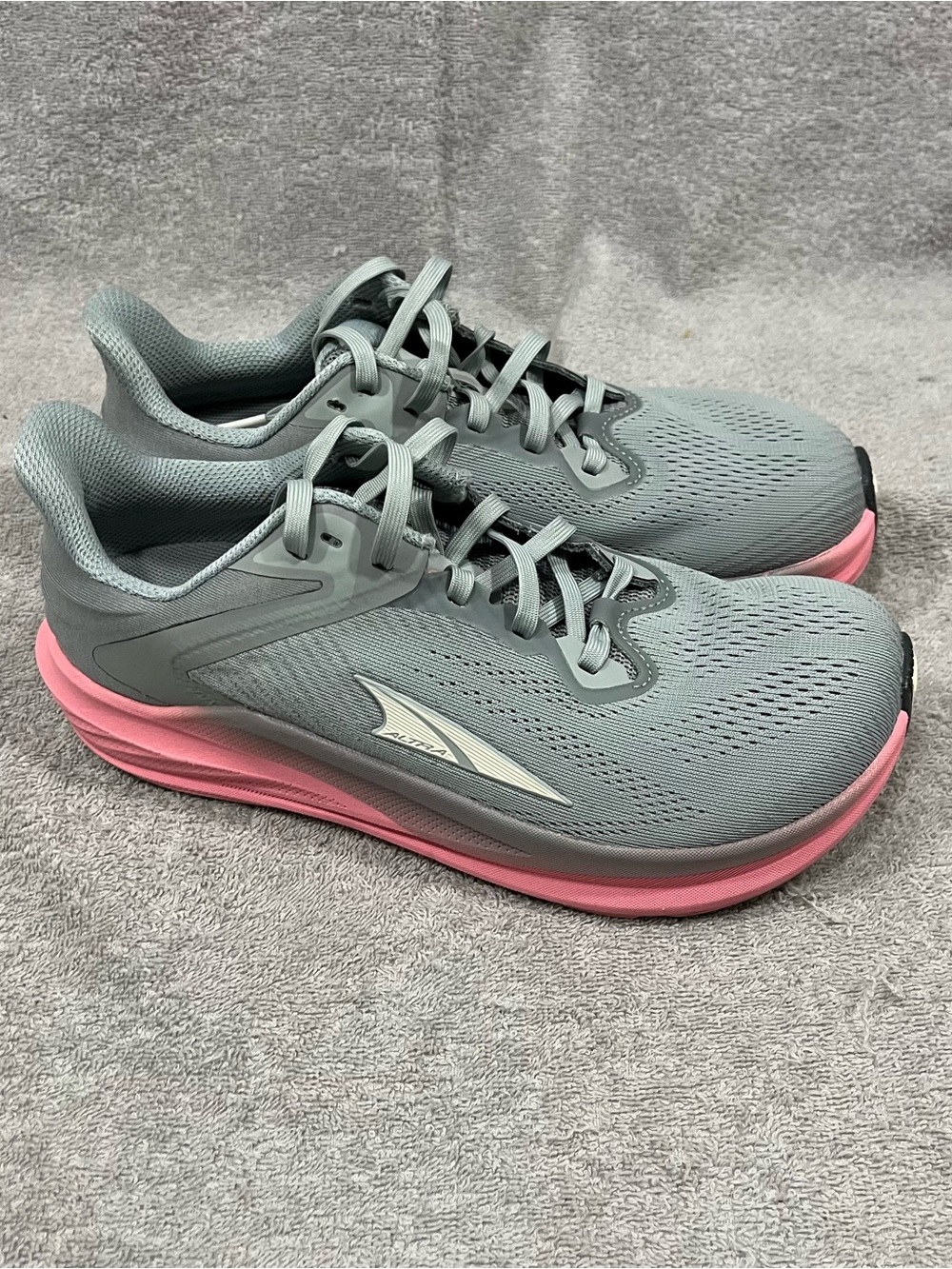 Altra Women's Torin 8 Road Running Shoes Gray/Pink US 7 GENTLY USED EUC